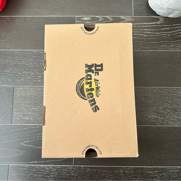 ALMOST NEW Dr. Martens Black 1460 Contrast Stitch Boots - Picture 6 of 10